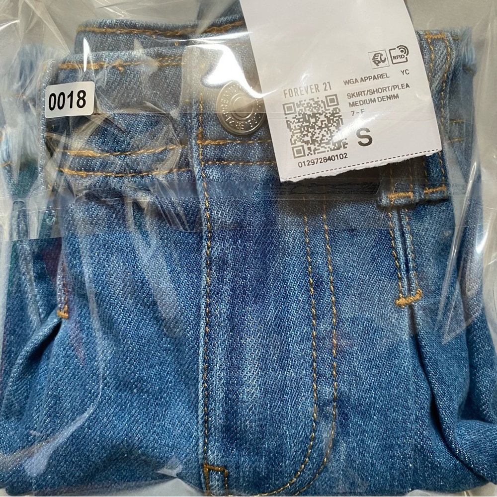 Forever 21 Blue Jean Denim Pleated Miniskirt Small NWT Summer Spring Coquette - Picture 8 of 8